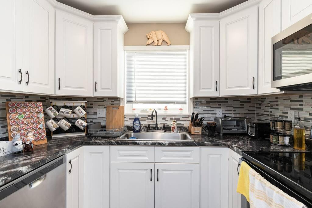 Birch Hill Retreat Great Location2+Garage+Aurora Villa Fairbanks Exterior photo