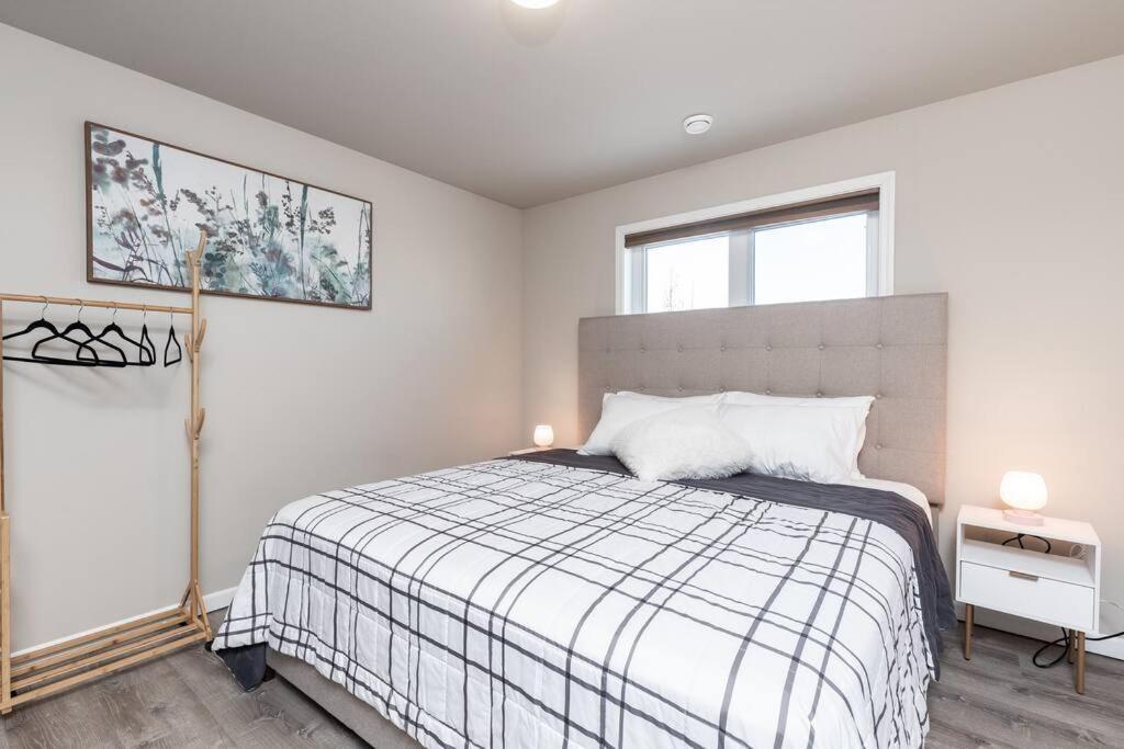 Birch Hill Retreat Great Location2+Garage+Aurora Villa Fairbanks Exterior photo