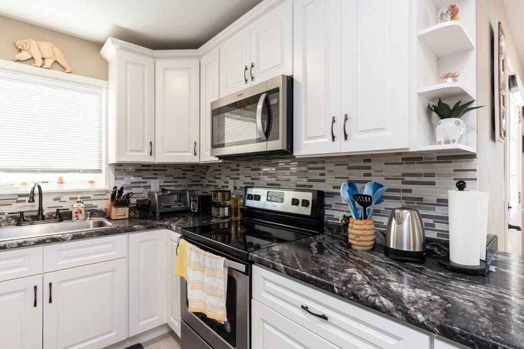 Birch Hill Retreat Great Location2+Garage+Aurora Villa Fairbanks Exterior photo